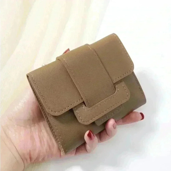 ⚠️Clearance Apricot Tri Fold Wallet / Cardholder - Picture 1 of 4